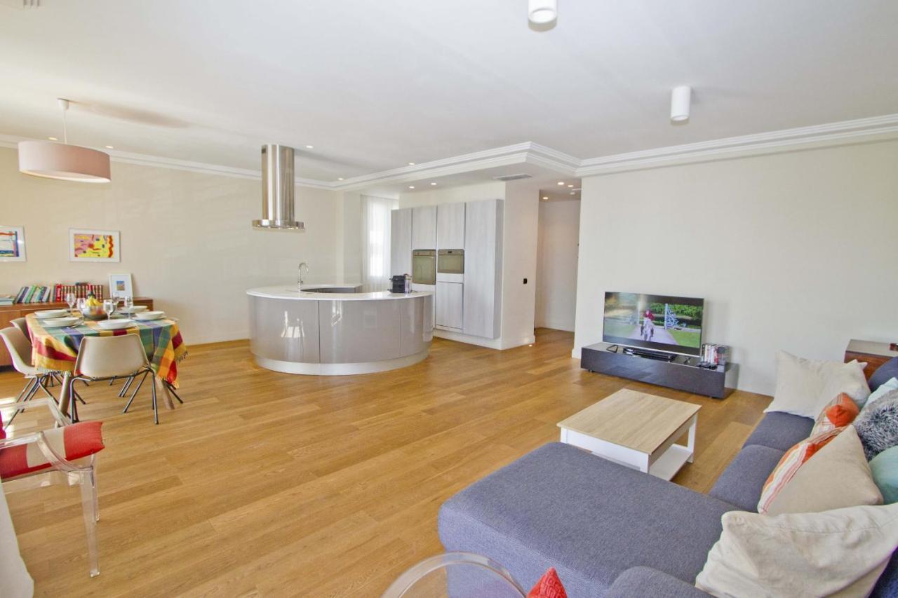 Sea Front Cedres Promenade Apartment *